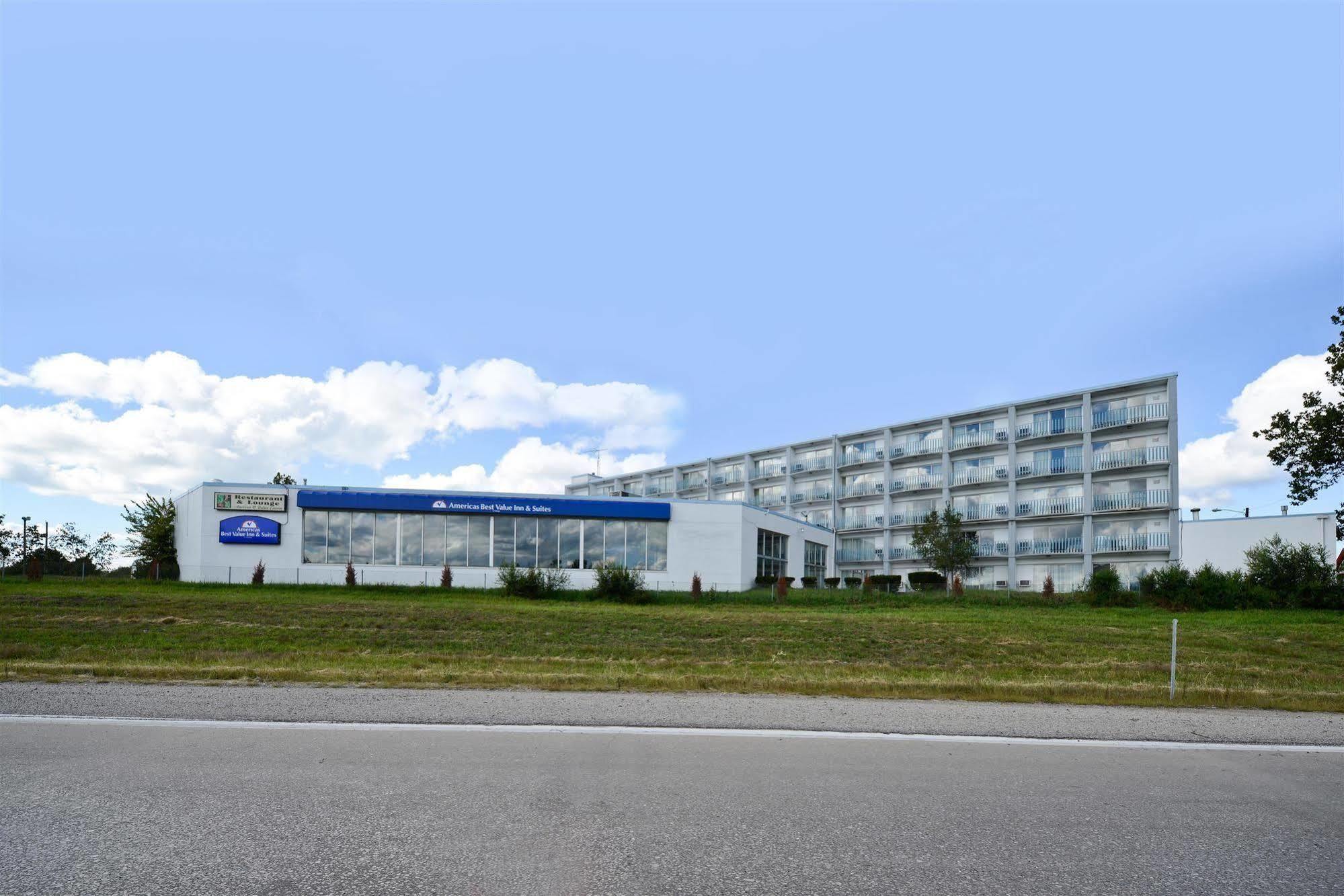 Howard Johnson By Wyndham Saint Joseph Benton Harbor Εξωτερικό φωτογραφία