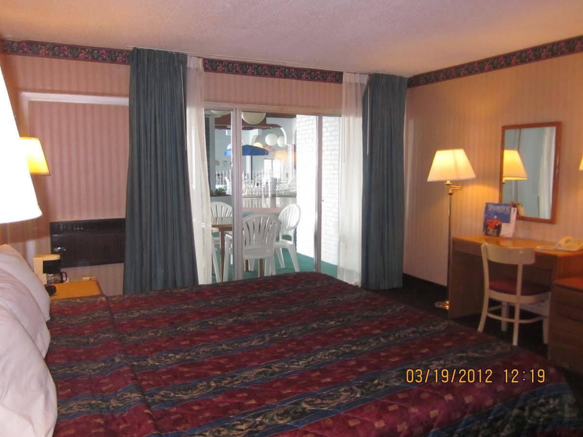 Howard Johnson By Wyndham Saint Joseph Benton Harbor Εξωτερικό φωτογραφία