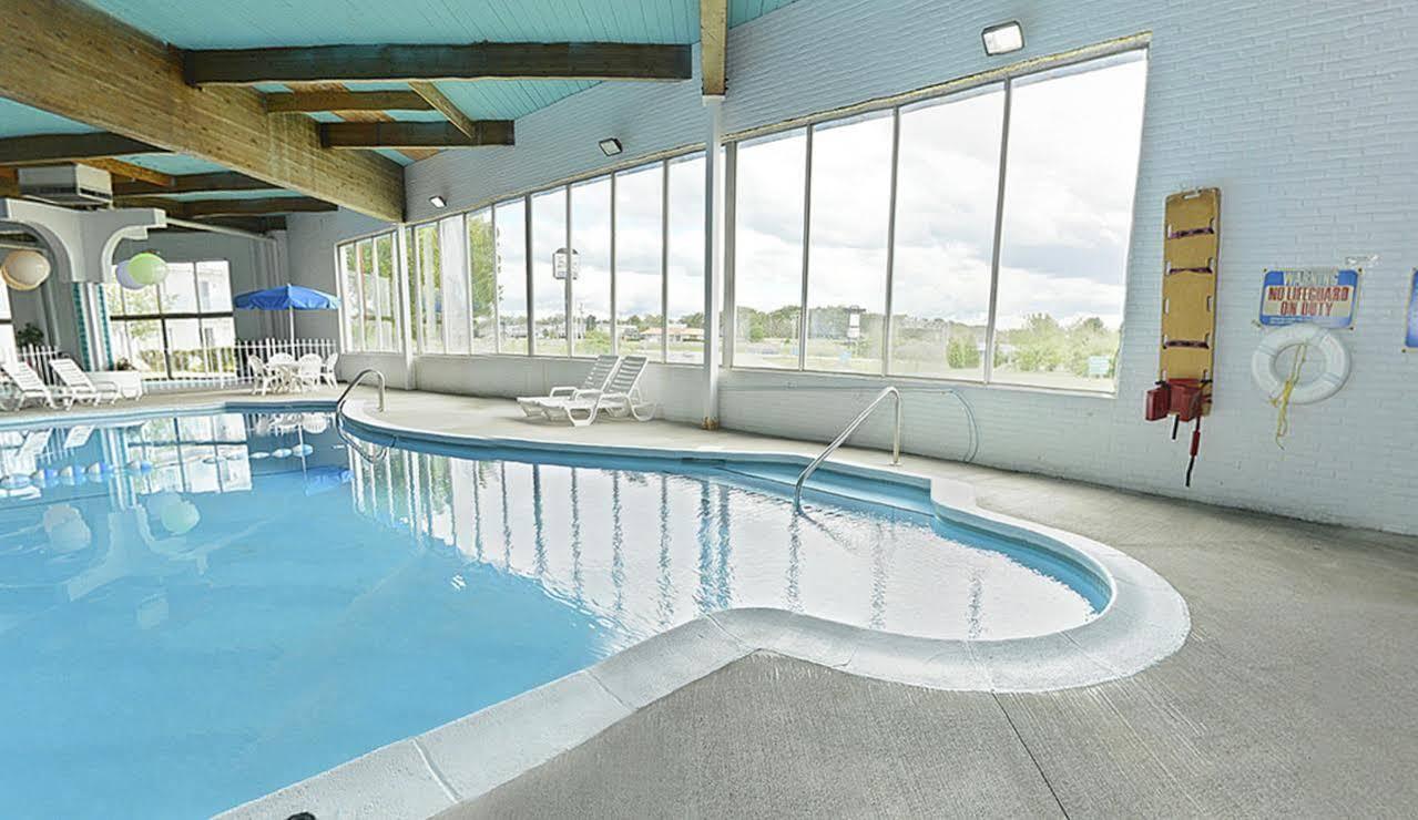Howard Johnson By Wyndham Saint Joseph Benton Harbor Εξωτερικό φωτογραφία